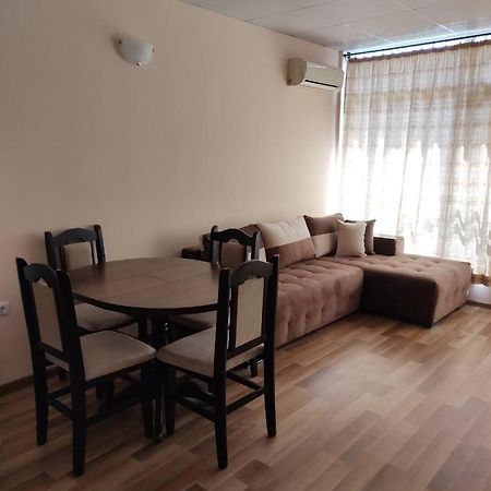Dunav-Lazur Apt.5 라브다 외부 사진